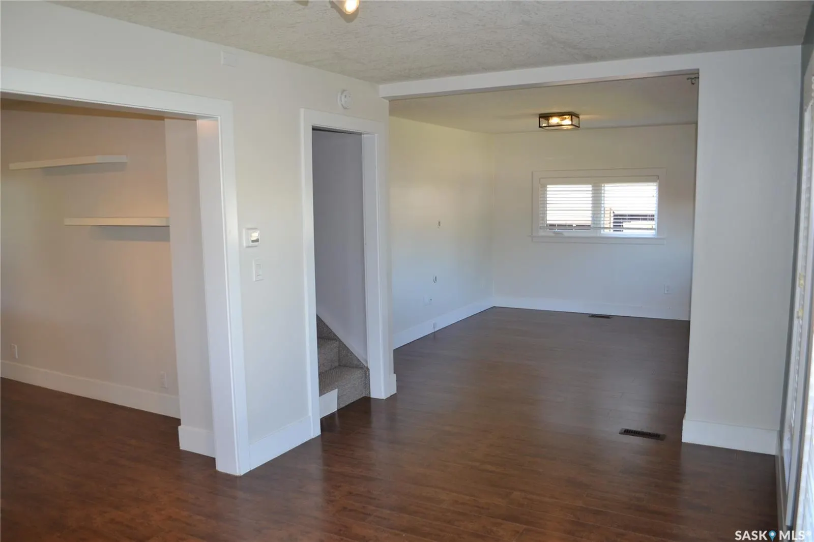 210 6th AVENUE SW