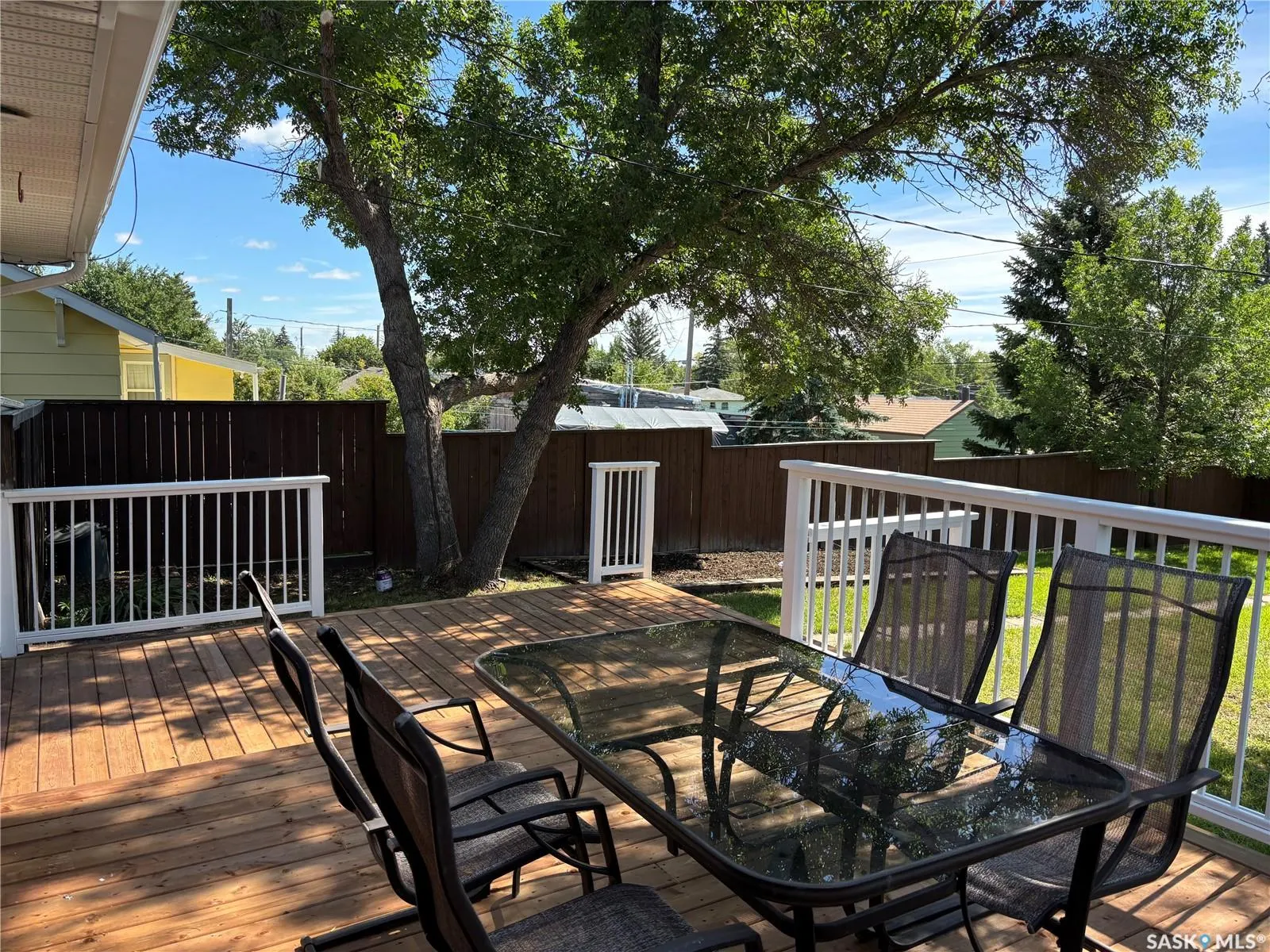 210 6th AVENUE SW