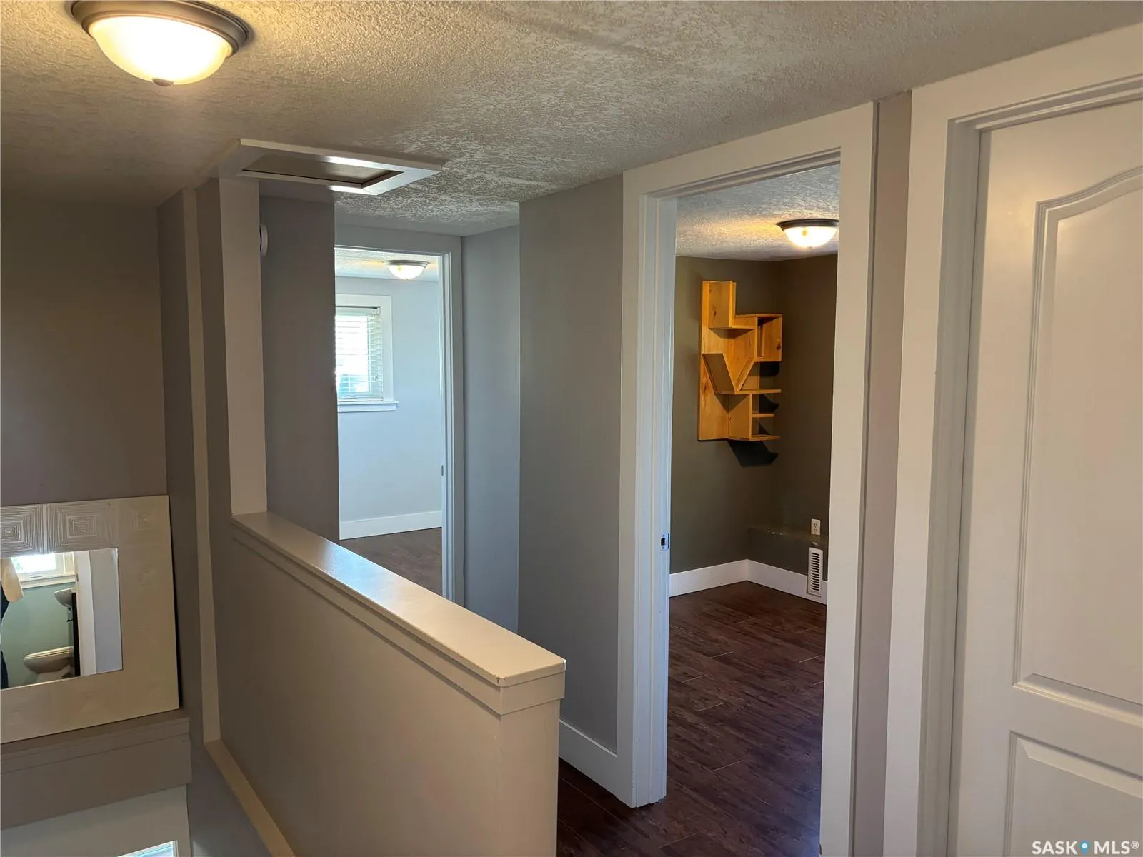 210 6th AVENUE SW