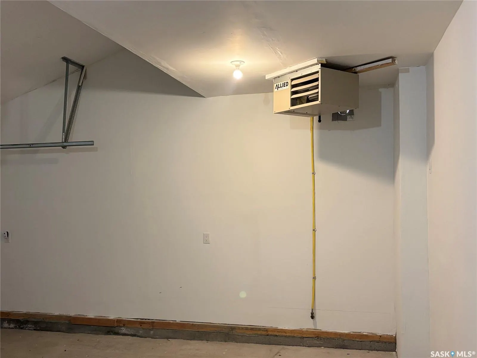 1703 Patrick CRESCENT, #8