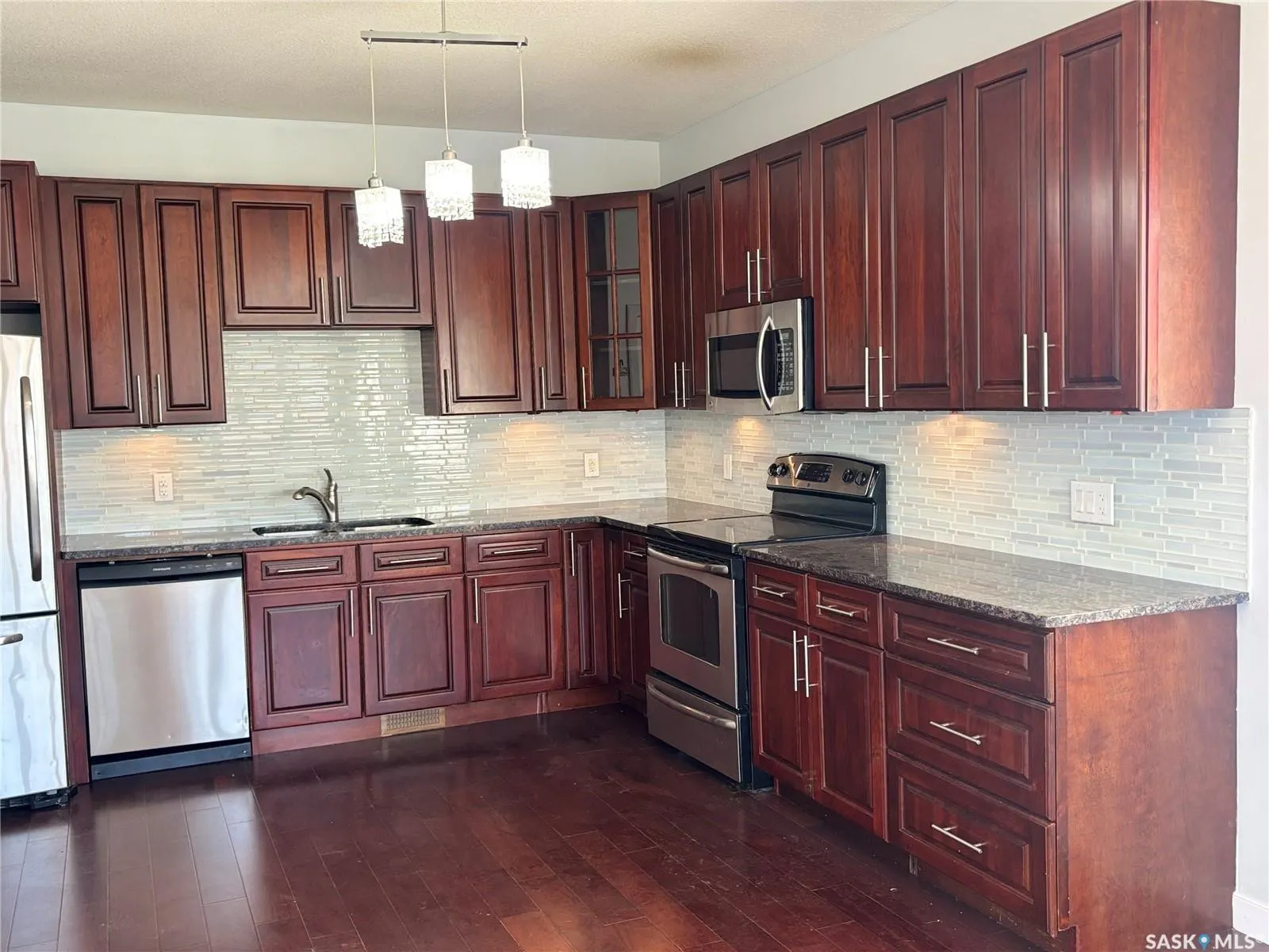 1703 Patrick CRESCENT, #8