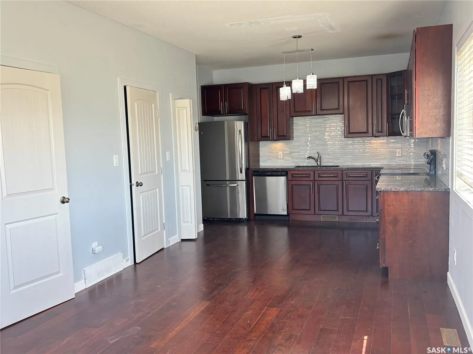 1703 Patrick CRESCENT, #8