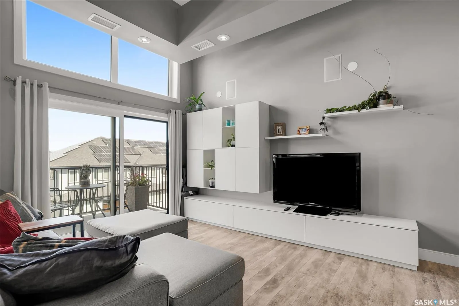419 Willowgrove SQUARE, #304
