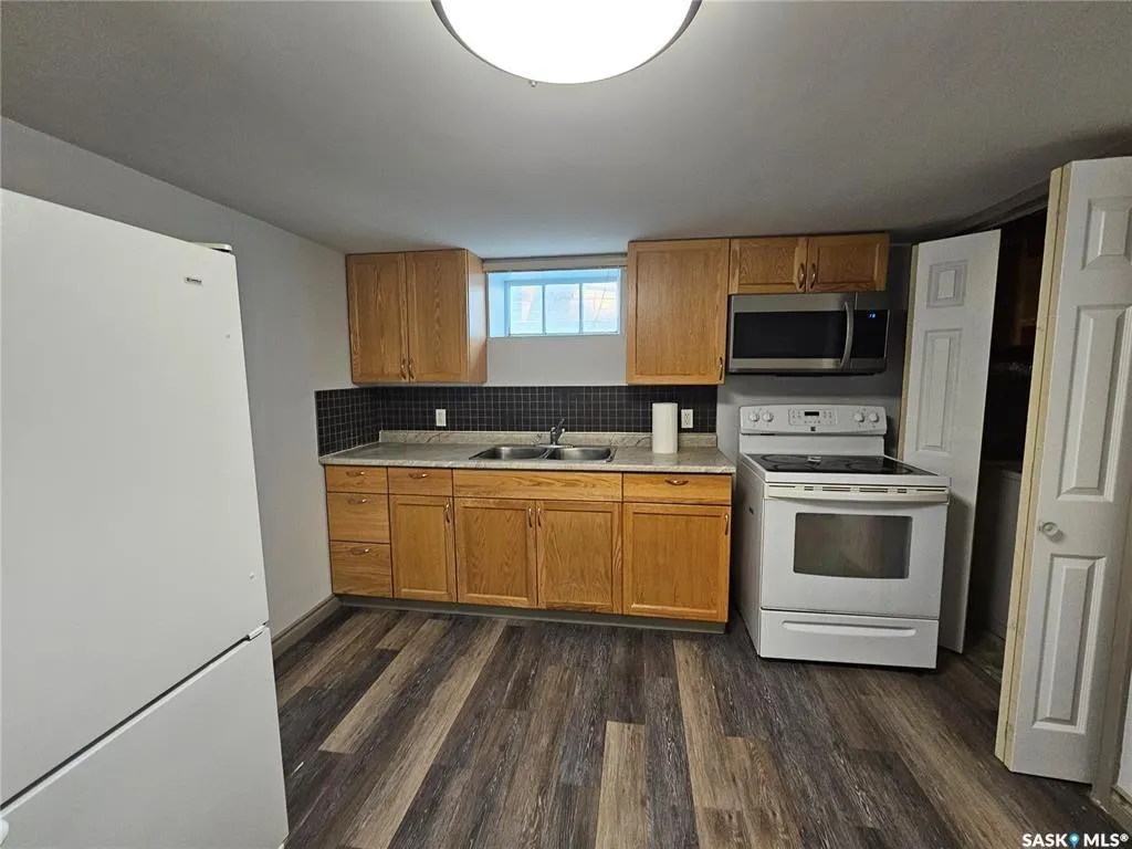 399 9th AVENUE NW
