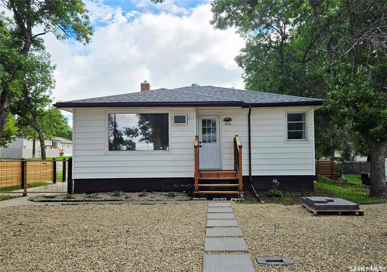 399 9th AVENUE NW