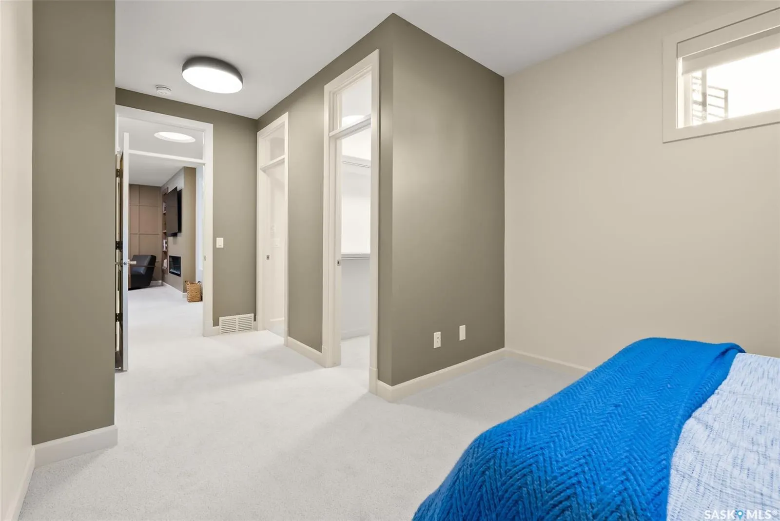 4201 Elderberry CRESCENT