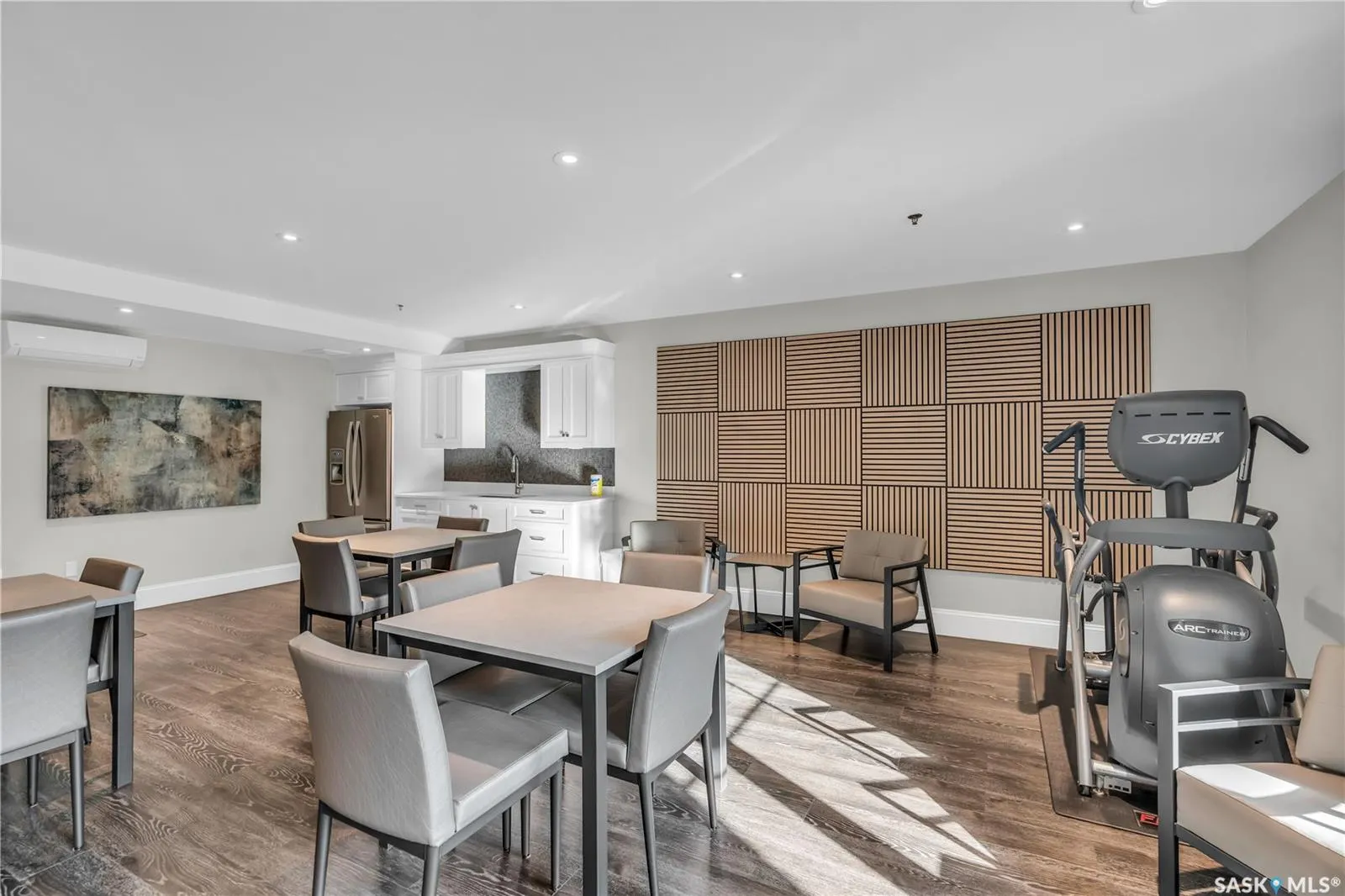 408 Cartwright STREET, #101