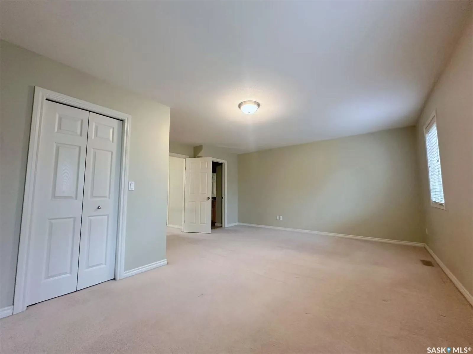 127 Banyan CRESCENT, #32
