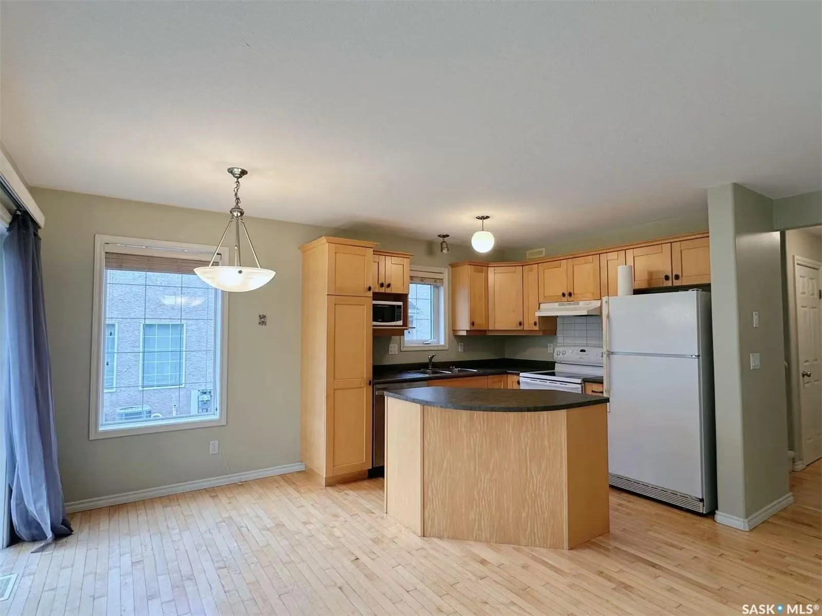 127 Banyan CRESCENT, #32
