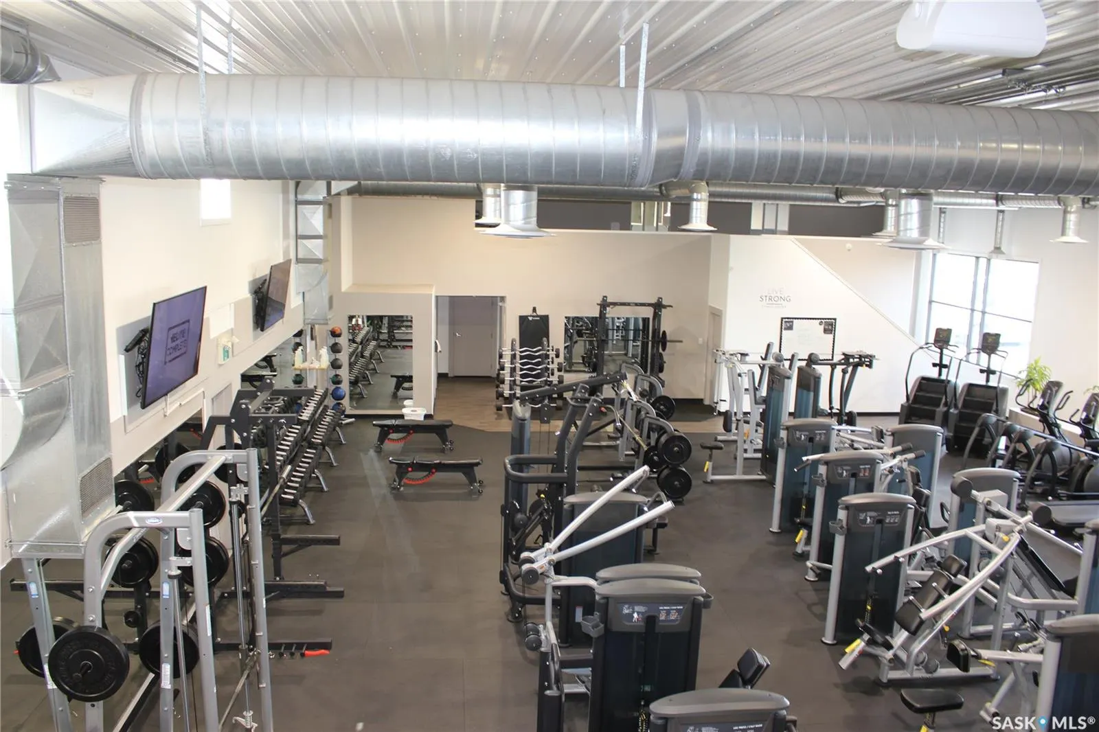 99 Diefenbaker DRIVE, #100