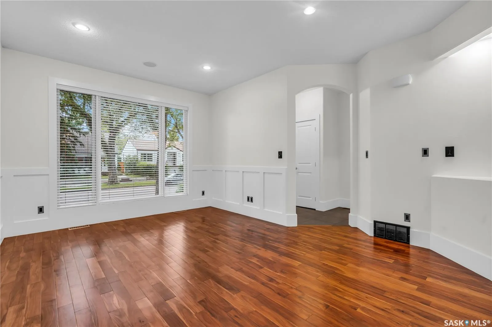 636 7th STREET E