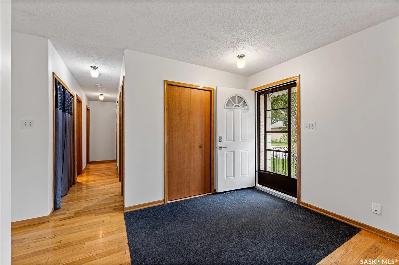 206 Postnikoff CRESCENT