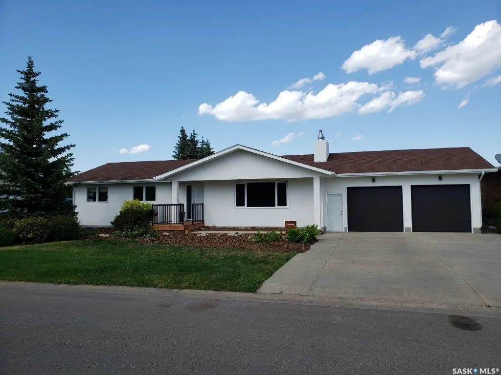 252 Riverbend CRESCENT