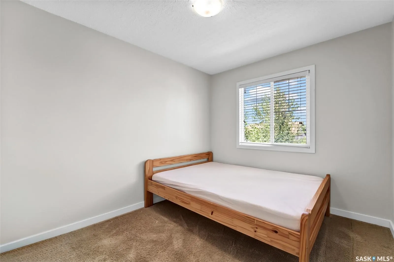 410 Ledingham WAY, #317