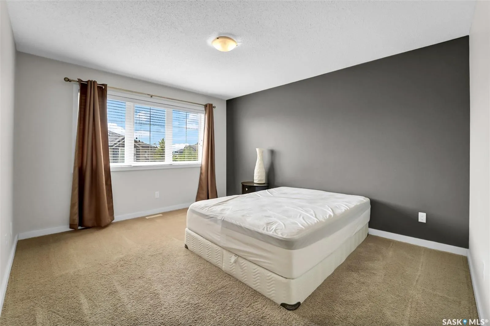 410 Ledingham WAY, #317