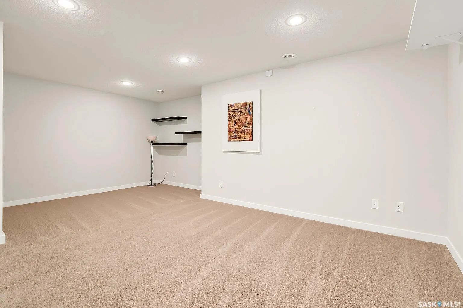 410 Ledingham WAY, #317