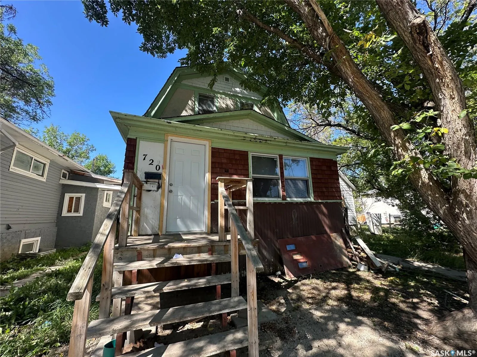 720 Cameron STREET