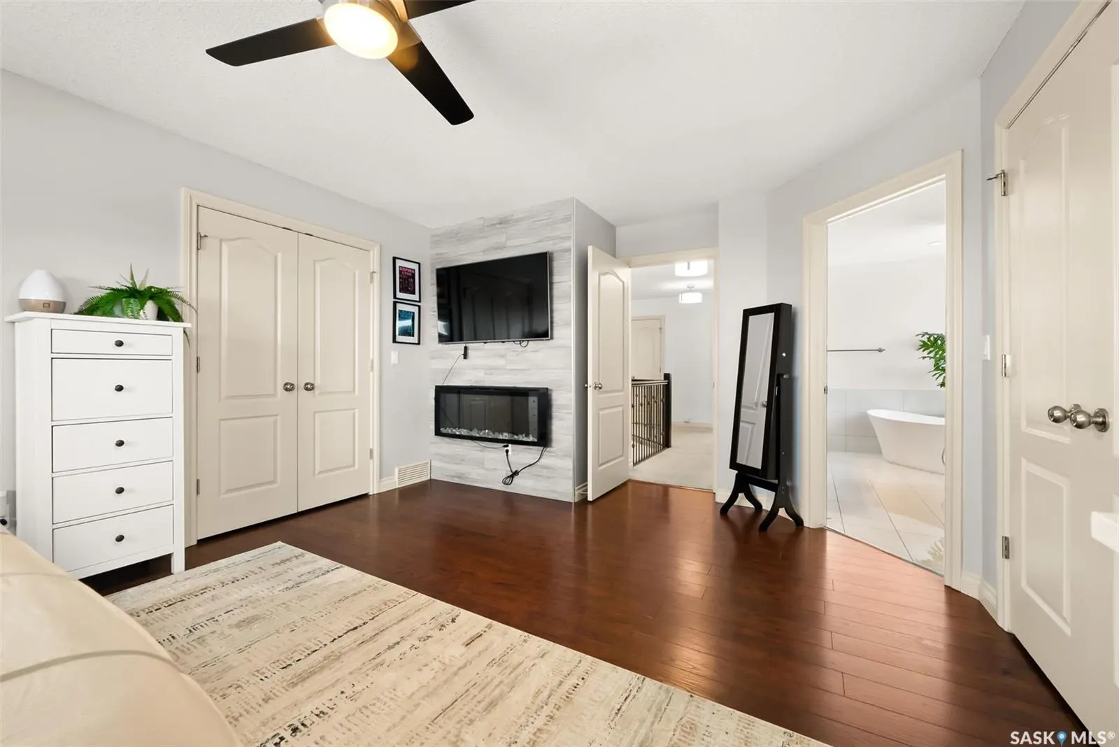 45 Emerald Creek DRIVE