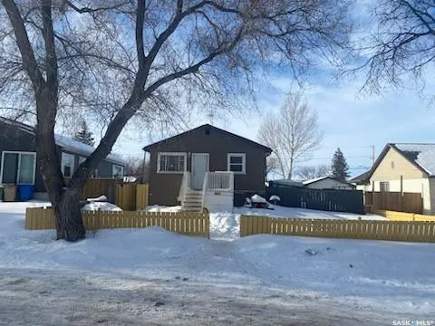 626 Mctavish STREET