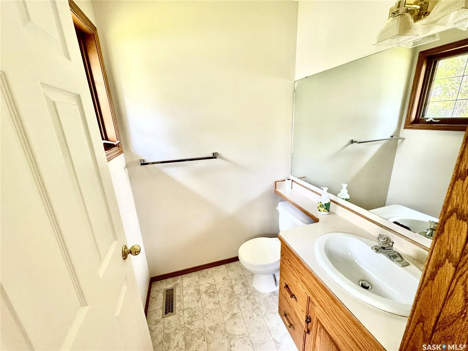 1118 Selo PLACE