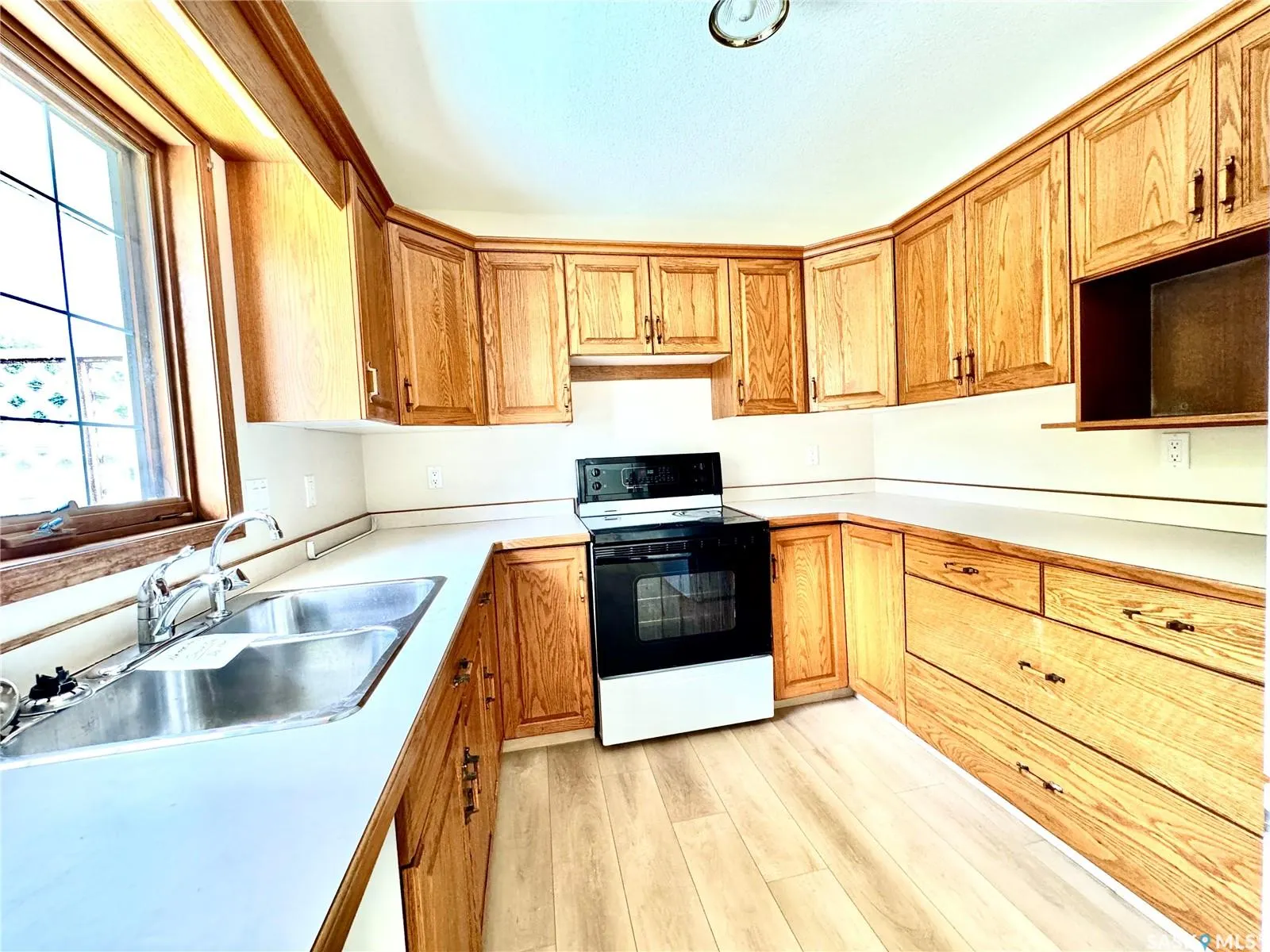 1118 Selo PLACE