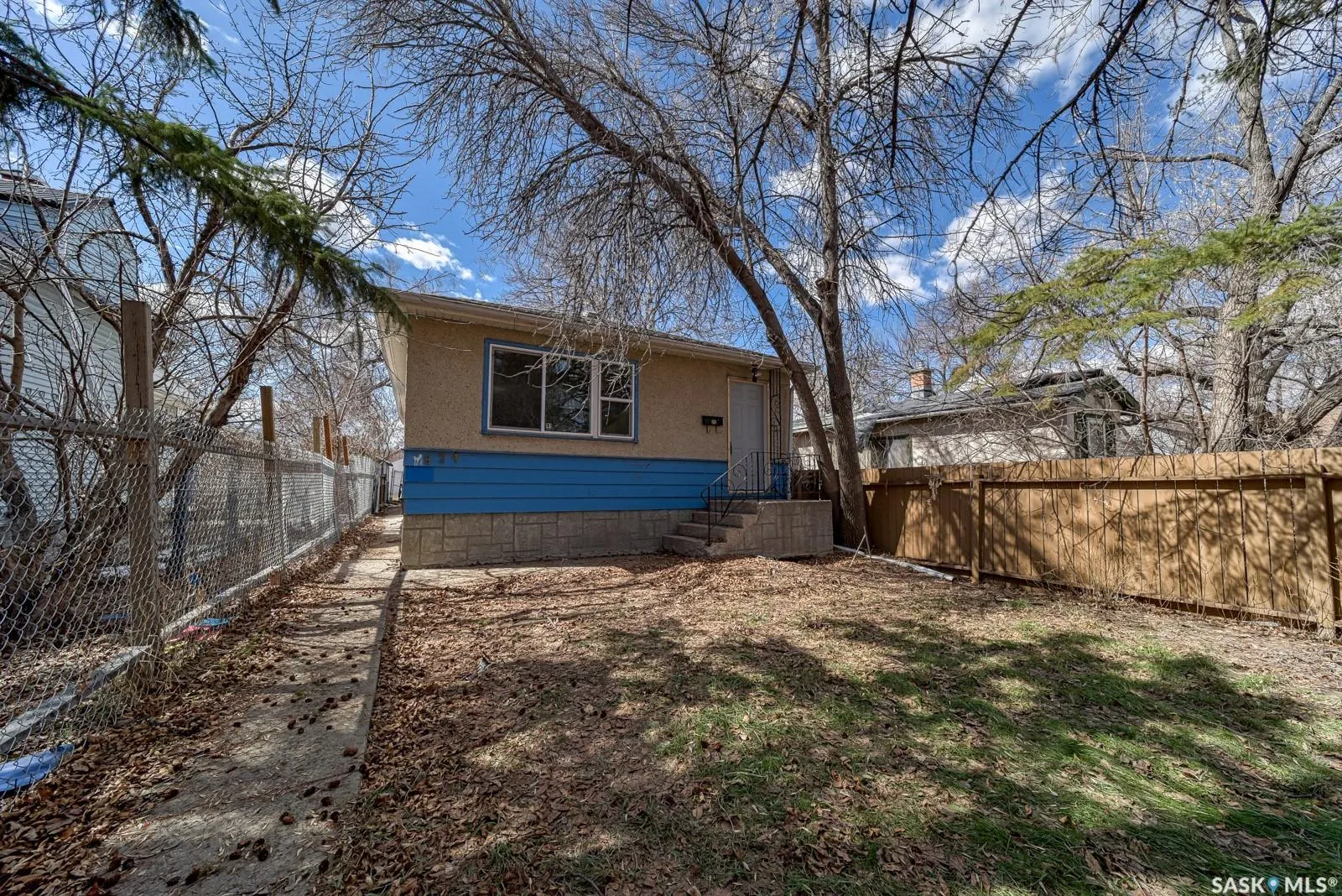 824 Retallack STREET
