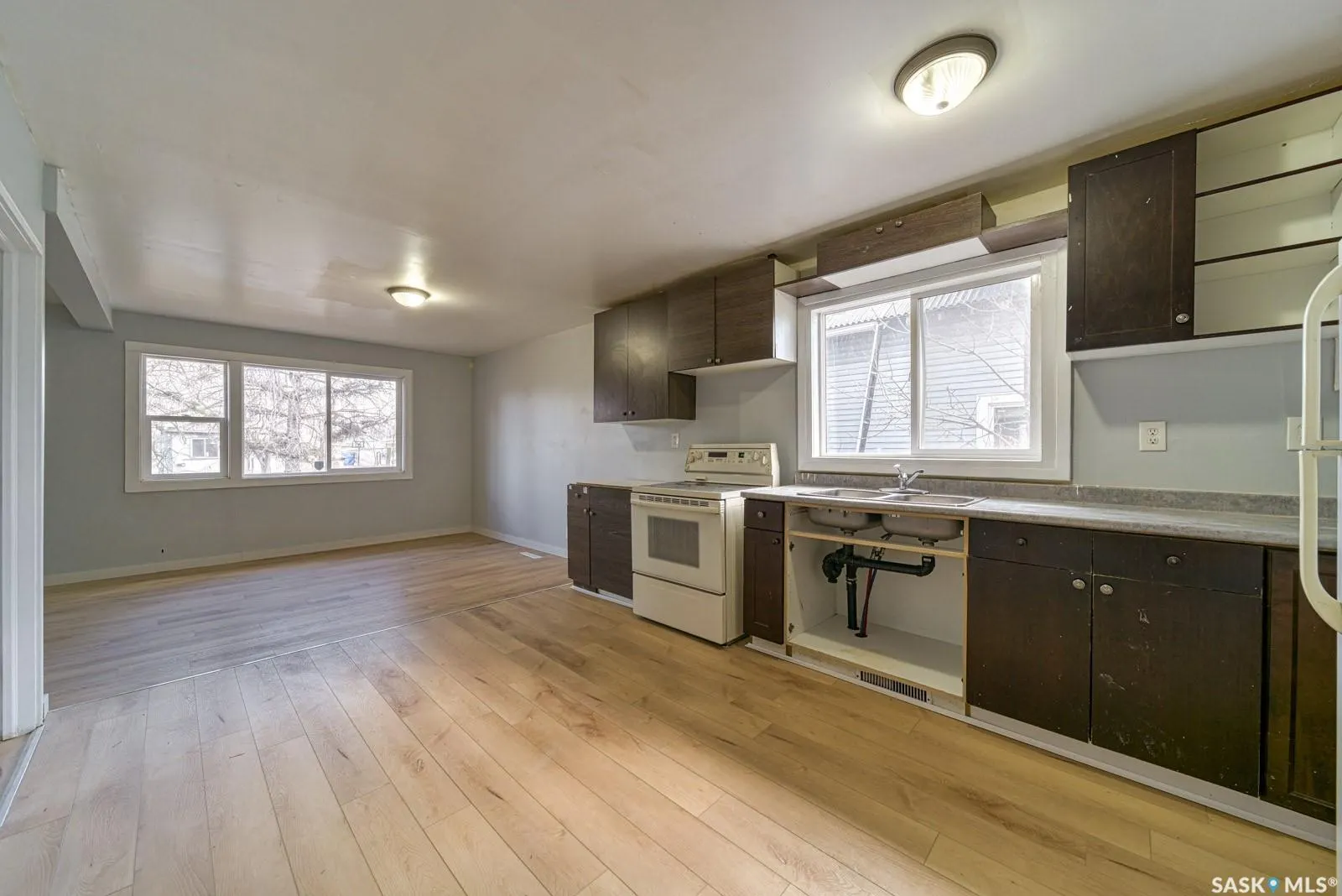 824 Retallack STREET