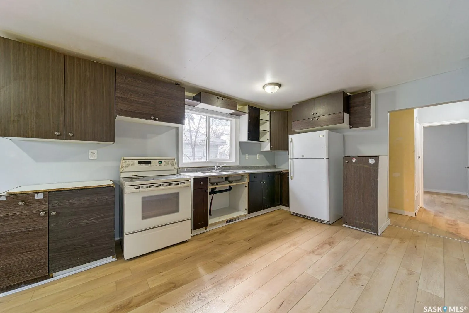 824 Retallack STREET