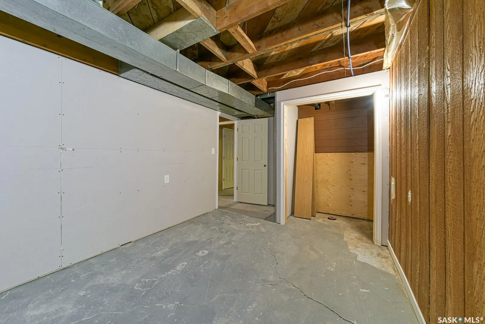 824 Retallack STREET