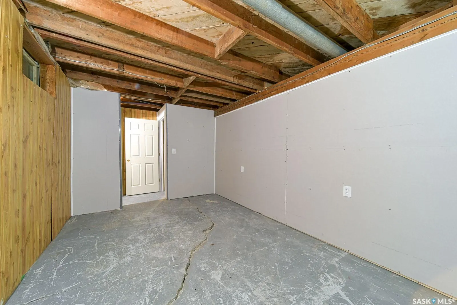 824 Retallack STREET
