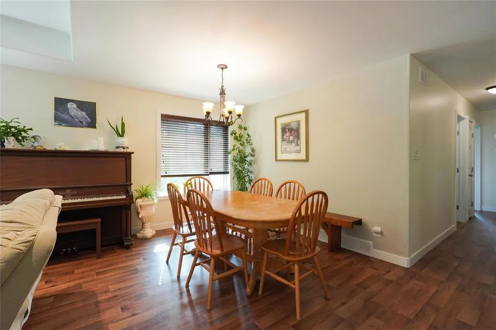 98 Maple Avenue