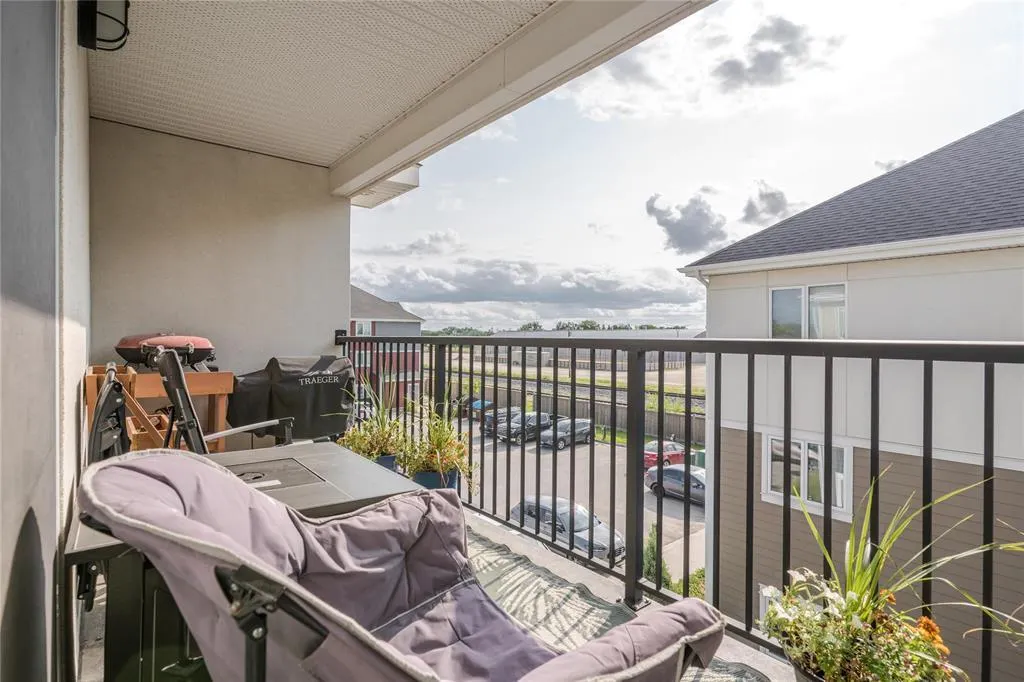 301 400 Prairie Trail