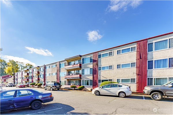 4803 S Henderson Street , Seattle, WA 98118, Seattle