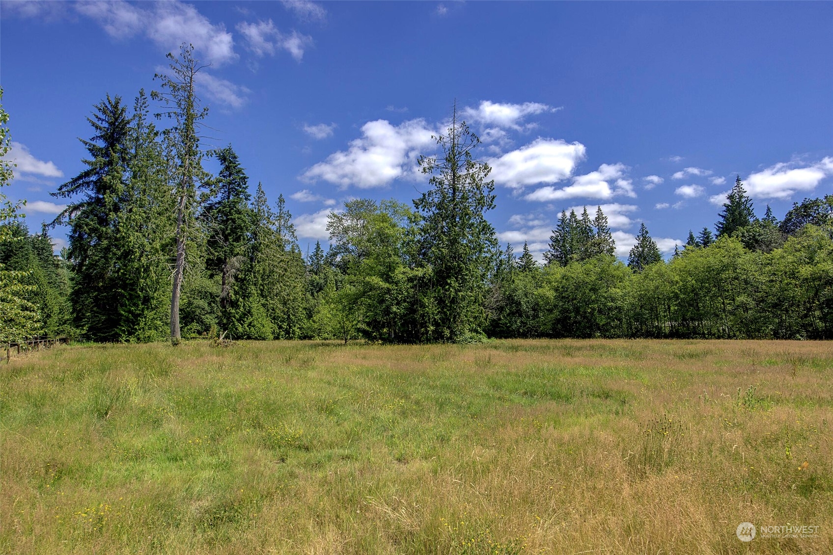 Listing 2018979 - Large Photo # 1
