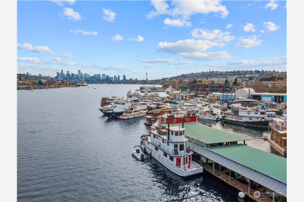 2401 N Northlake Way #B13, Seattle, WA 98103, Seattle