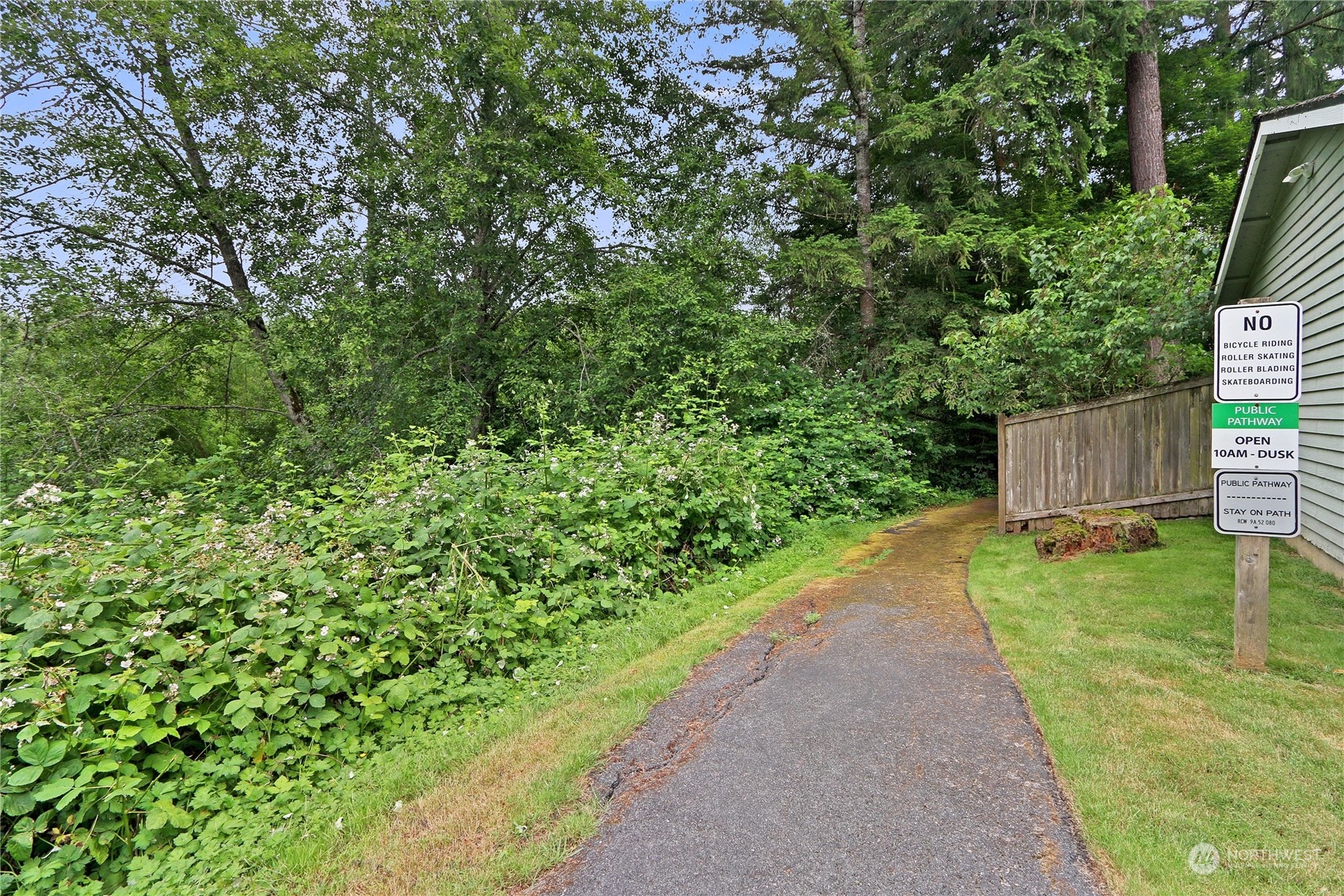 Listing 2029687 - Large Photo # 16