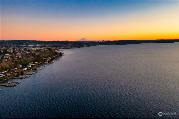 557 5th Avenue W, Kirkland, WA 98033, Kirkland