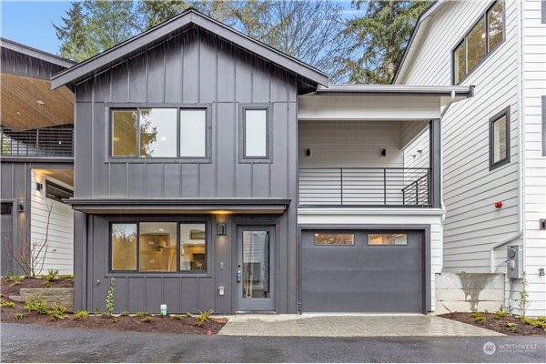 10046 Ravenna Avenue NE #B, Seattle, WA 98125, Seattle