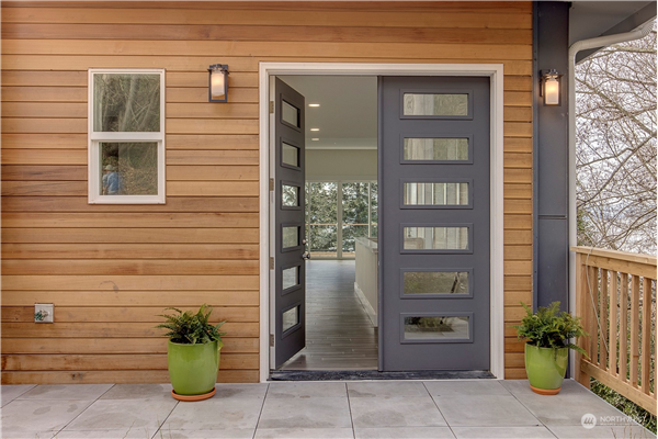 5235 SW Jacobsen Road , Seattle, WA 98116, Seattle