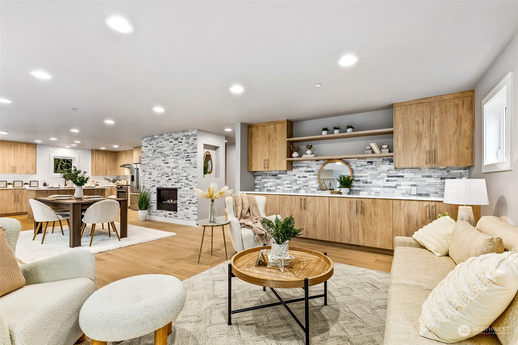 Listing 2035120 - Large Photo # 17
