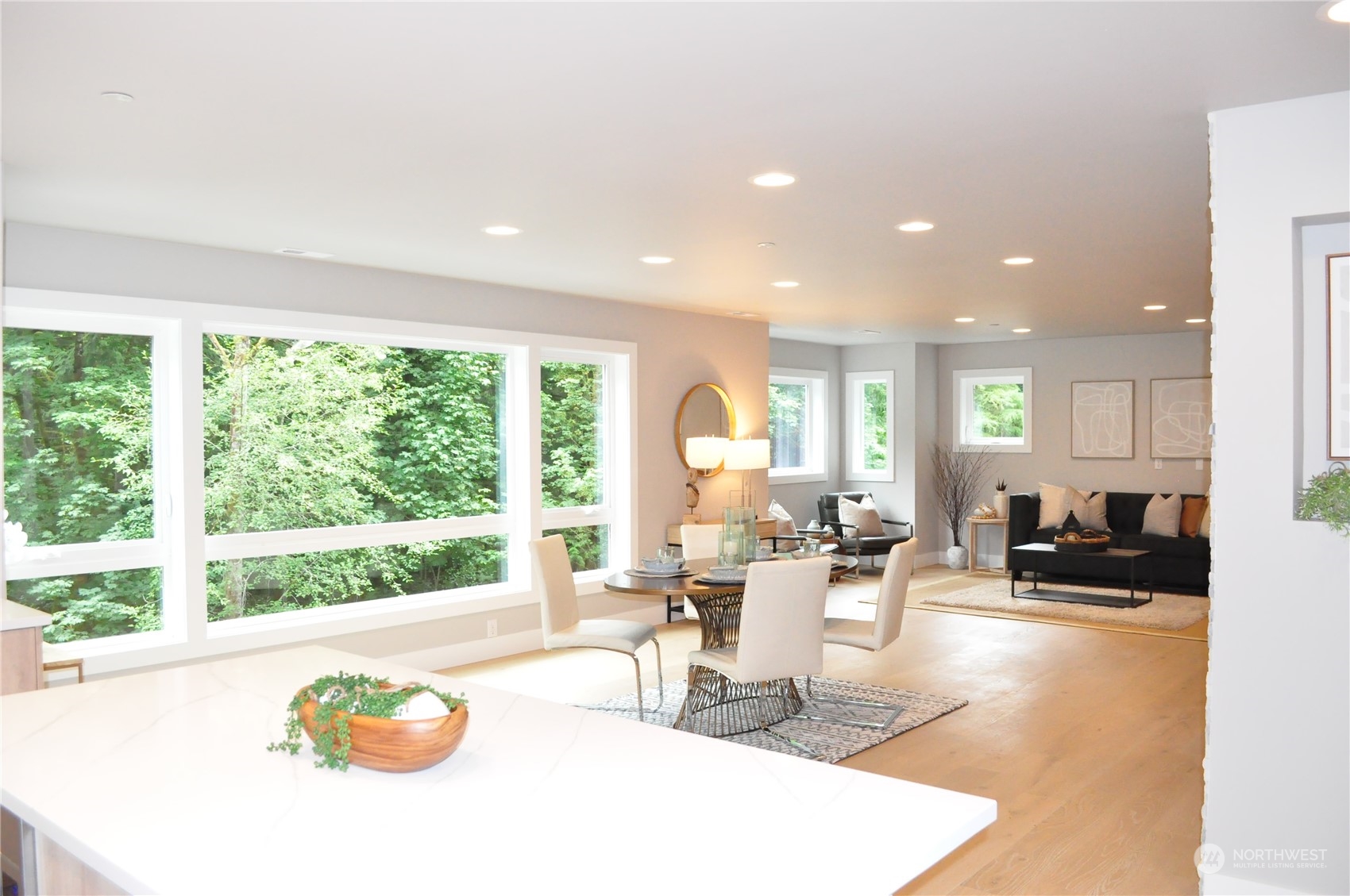 Listing 2035120 - Large Photo # 15