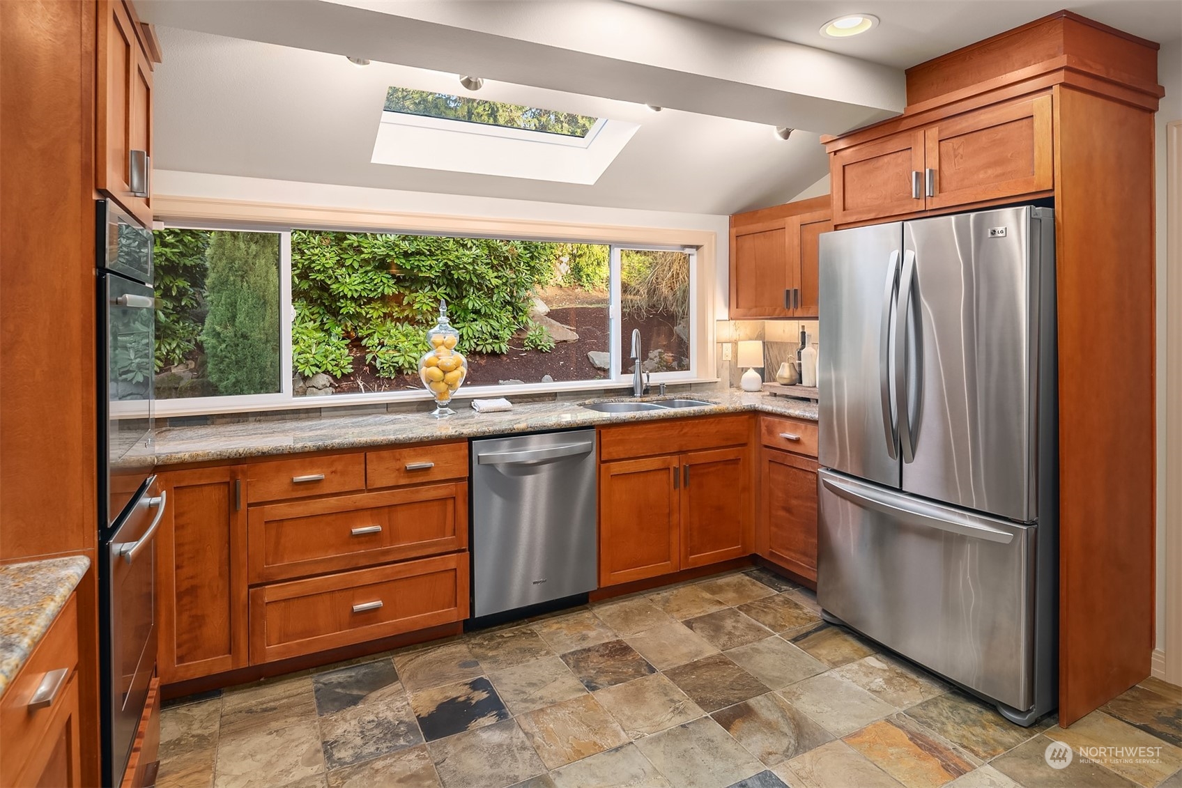 Listing 2036625 - Large Photo # 13