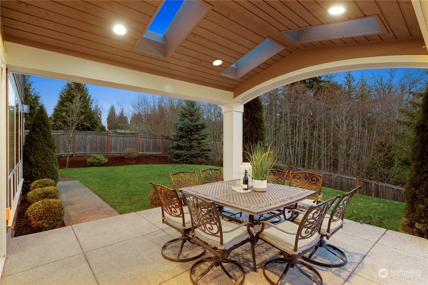 Listing 2043422 - Large Photo # 16