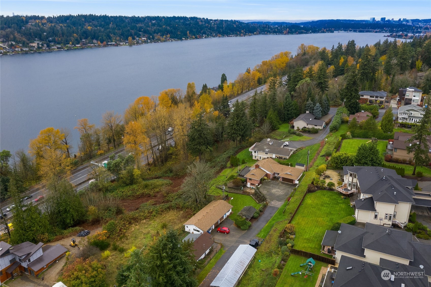 Listing 2043882 - Large Photo # 1