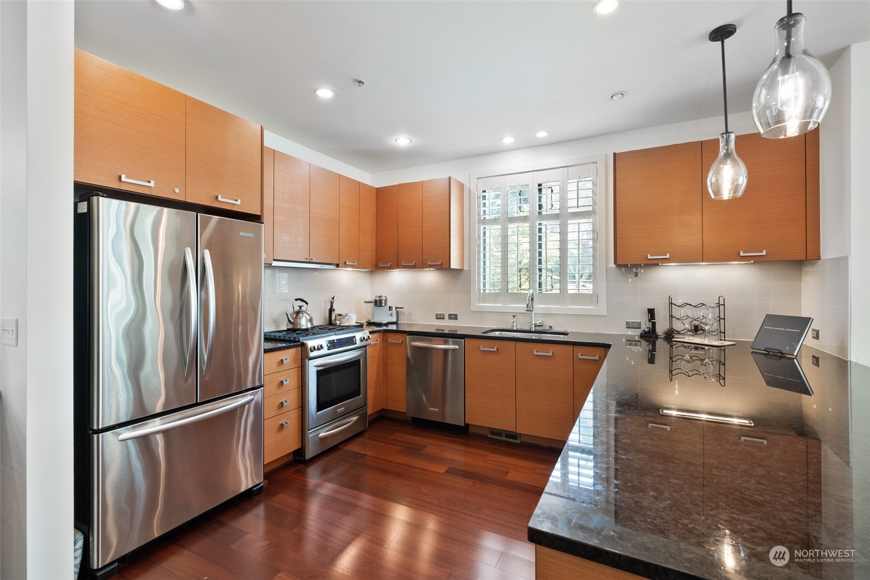 Listing 2045517 - Large Photo # 15