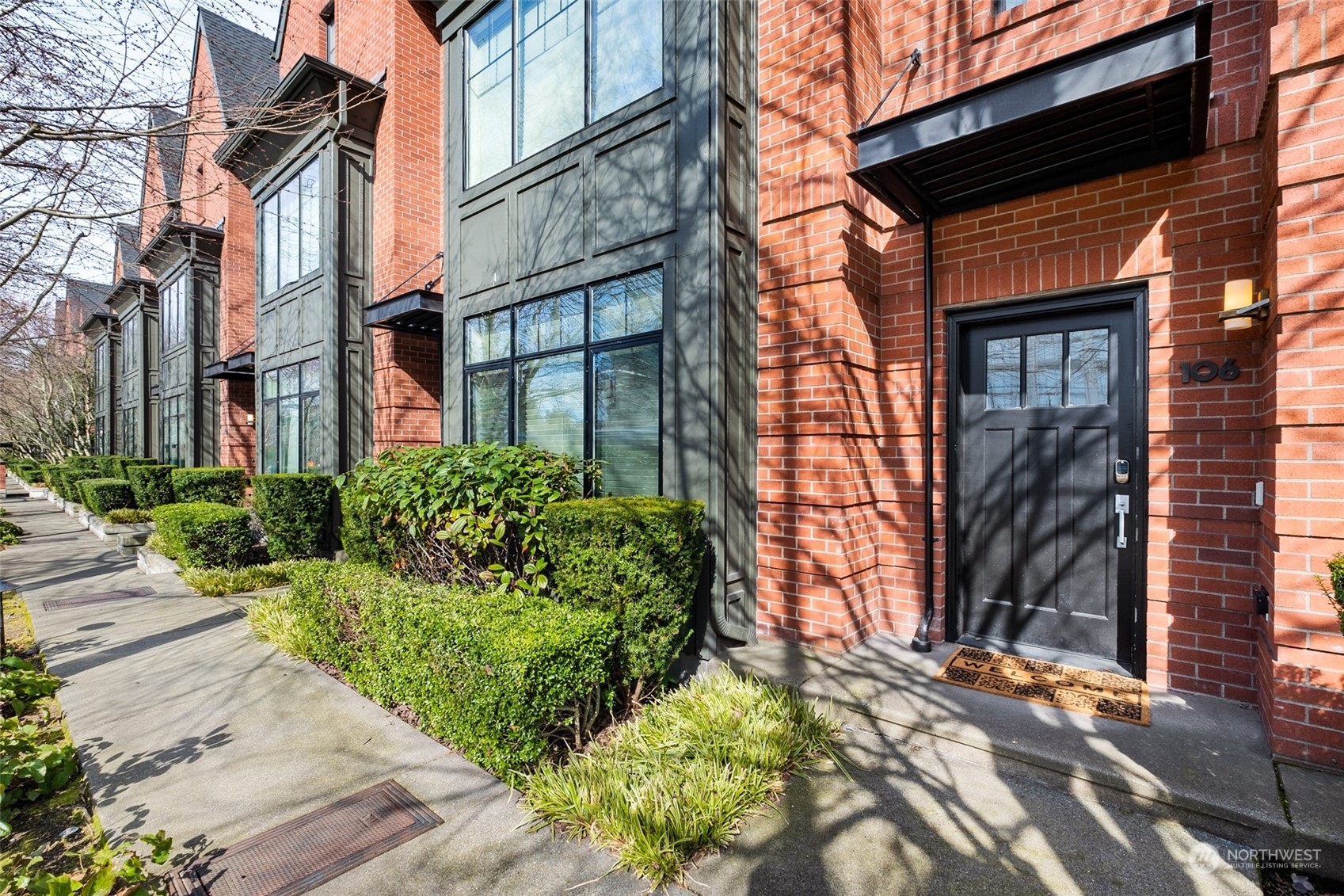 Listing 2045517 - Large Photo # 3