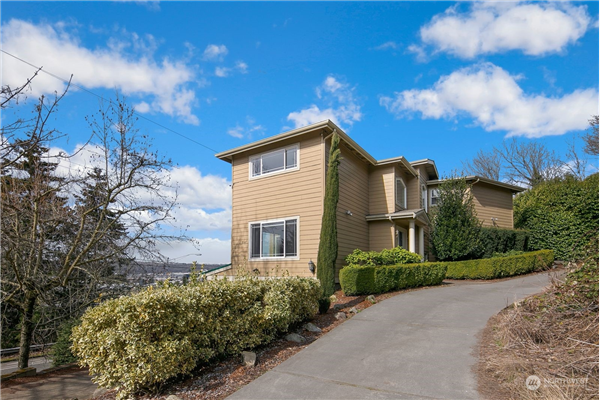 6362 Swift Avenue S, Seattle, WA 98108-2813, Seattle