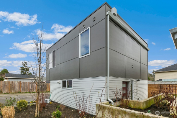 4248 B S Graham Street , Seattle, WA 98118, Seattle