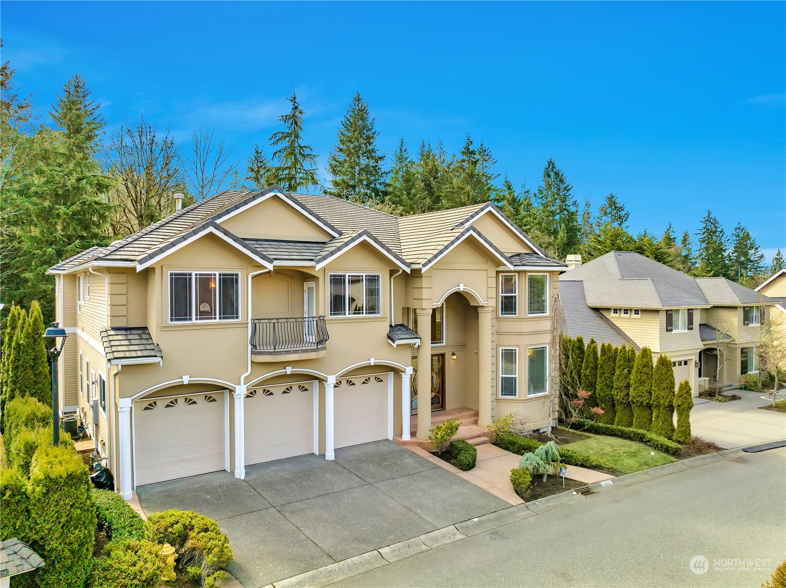 Listing 2050538 - Large Photo # 2