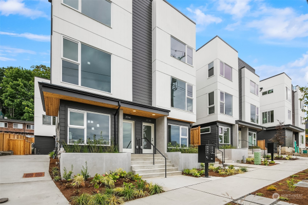 3727 A S Dawson Street , Seattle, WA 98118, Seattle